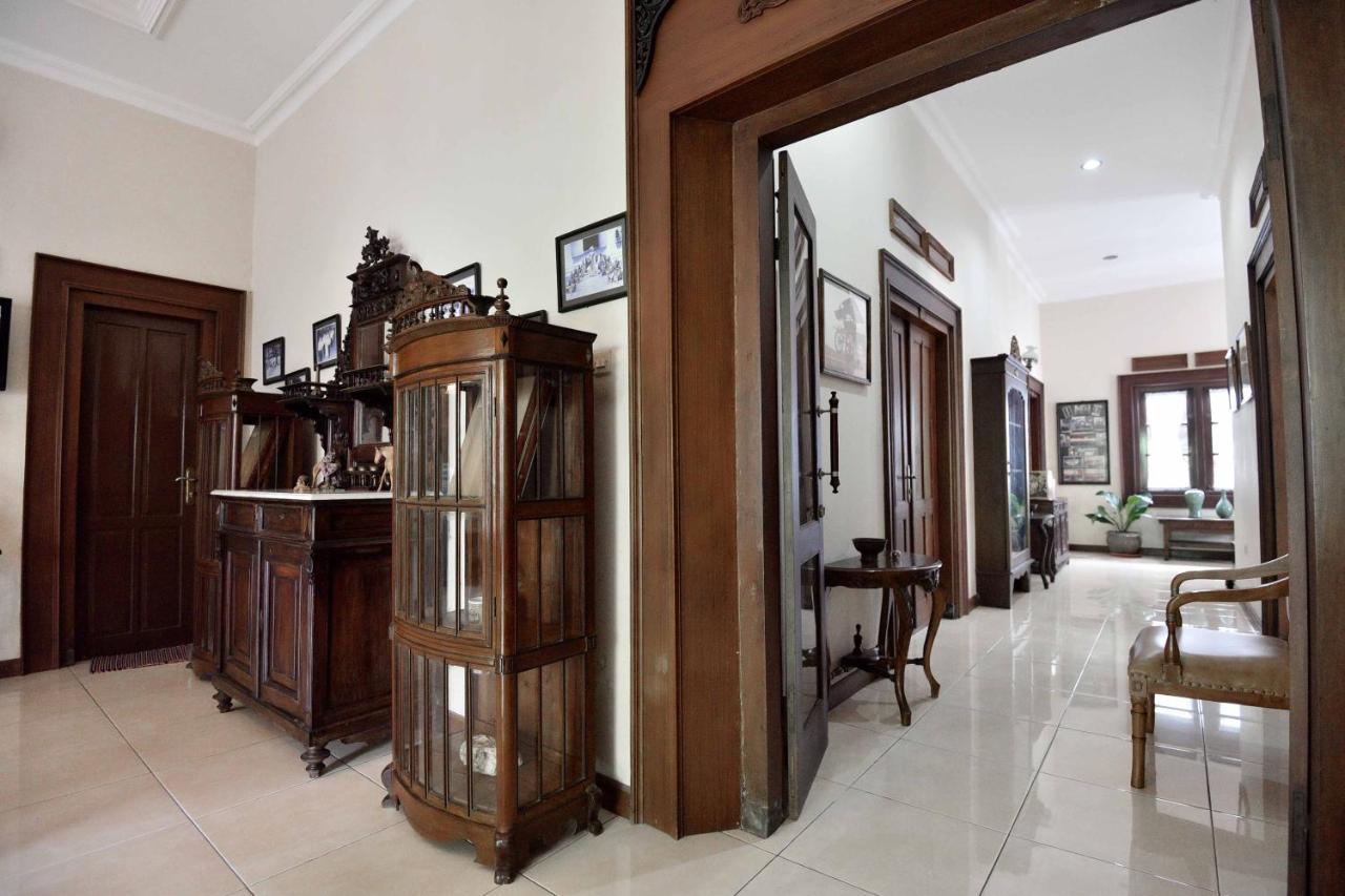 Ndalem Maharani Guest House Yogyakarta Exterior photo